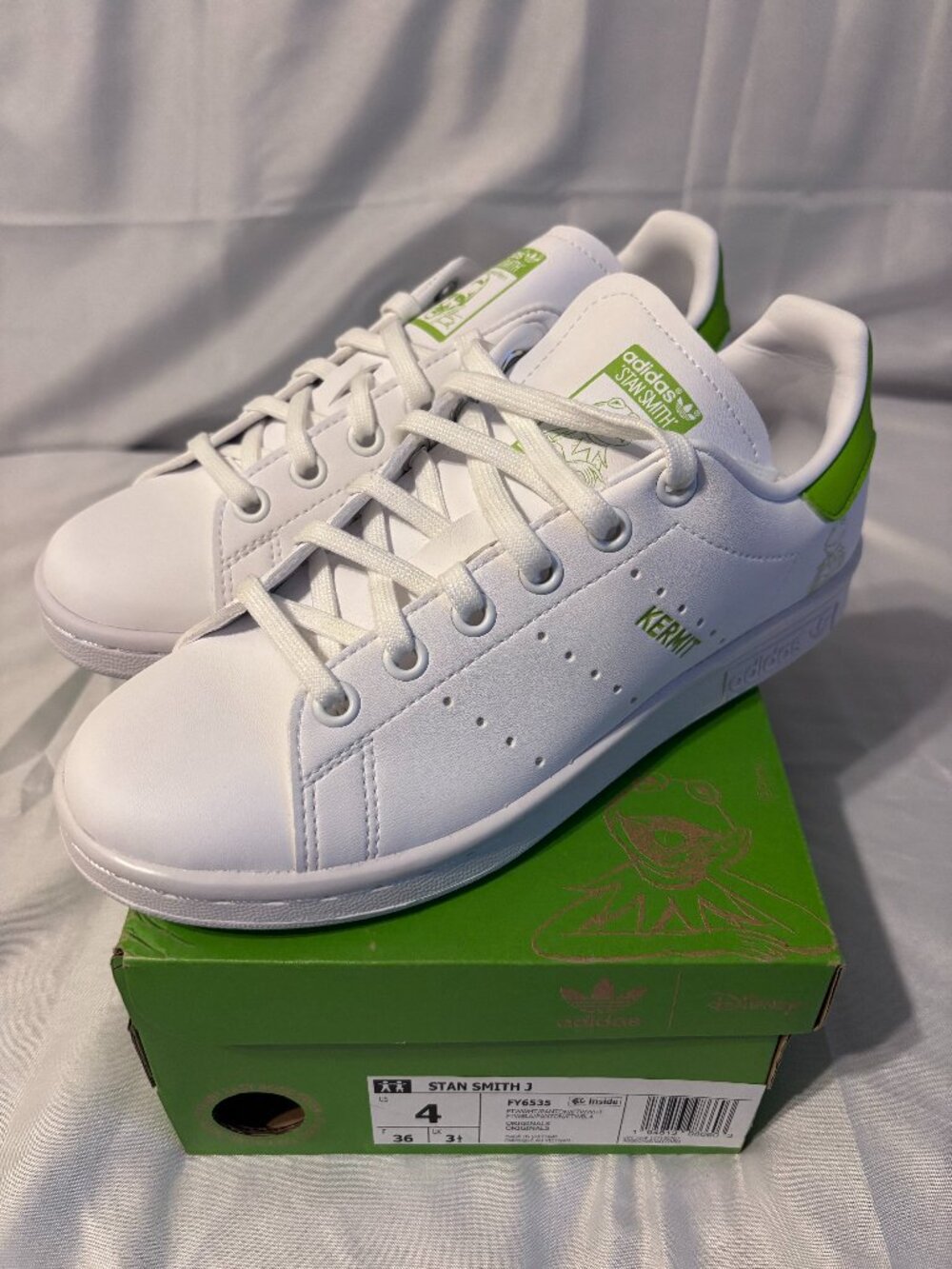 NIB Adidas x Disney Kermit Stan Smith Sneakers Kids 4